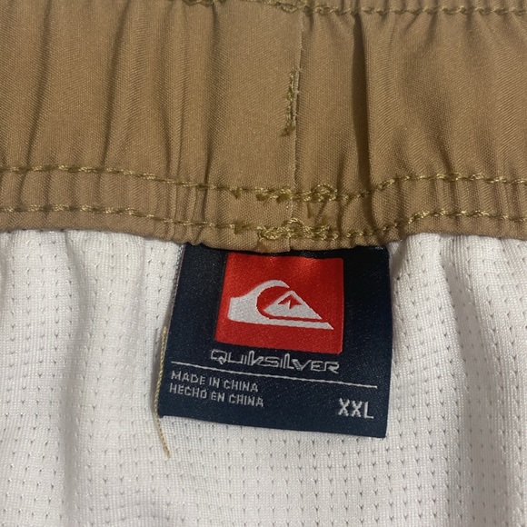 QUIKSILVER Men’s Swim Trunks Size XXL - Picture 8 of 9